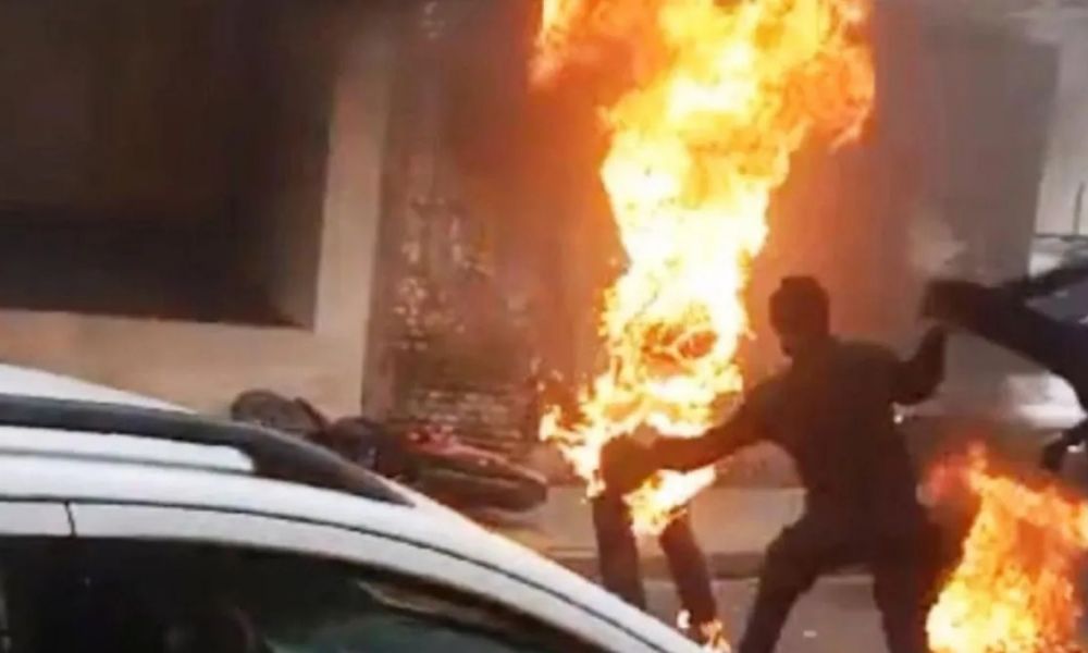 Falleció el hombre que se prendió fuego frente a la Fiscalía