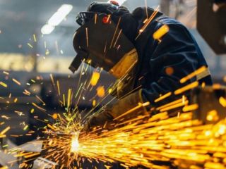 La metalurgia sigue en rojo: Fuerte caída de la actividad