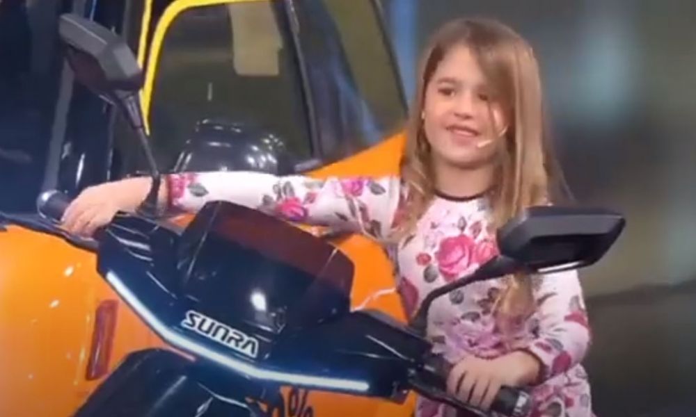 Susto: Puso en marcha una moto en TV