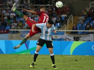 Argentina cay� en el debut ol�mpico