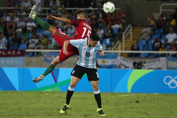 Argentina cayó en el debut olímpico