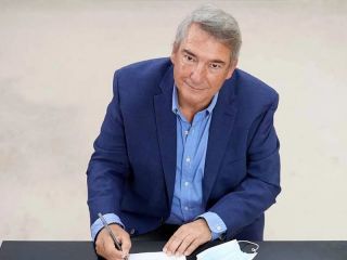 Procesan al exministro bonaerense Jorge D'Onofrio y lo embargan por $350 millones en una causa por lavado