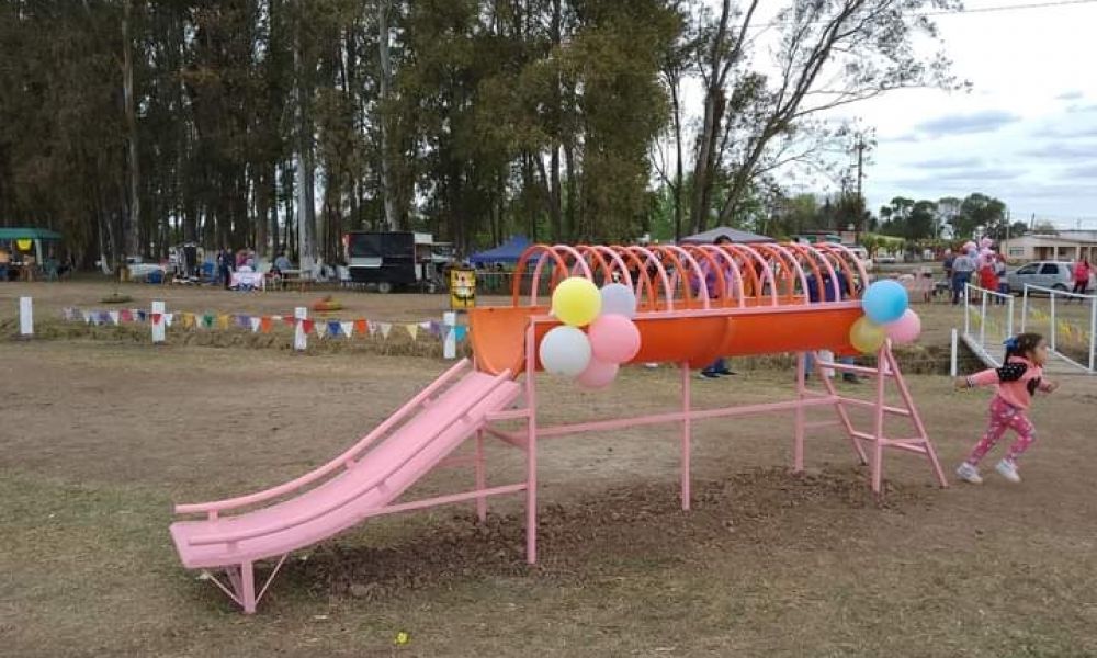 Se inauguró una nueva plaza en La Violeta