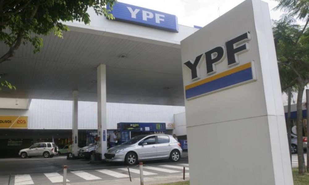 YPF aumentó 4% los precios de sus naftas