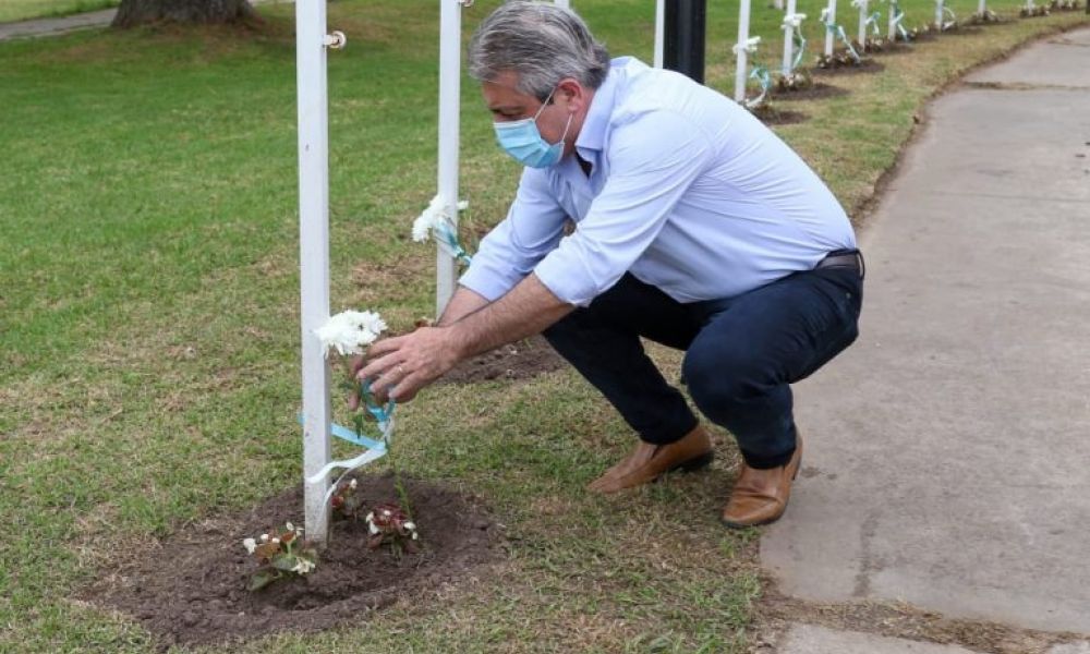 Homenaje en memoria de los desaparecidos