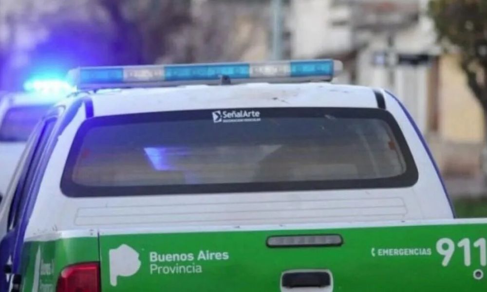 Robaron dinero, joyas y una camioneta