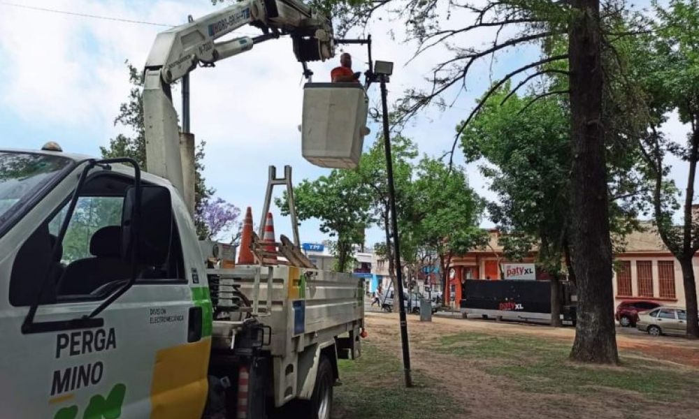 Luces Led en las plazas de Pergamino