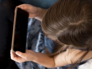 Un click, una amenaza: Investigan un caso de grooming a una menor en Pergamino