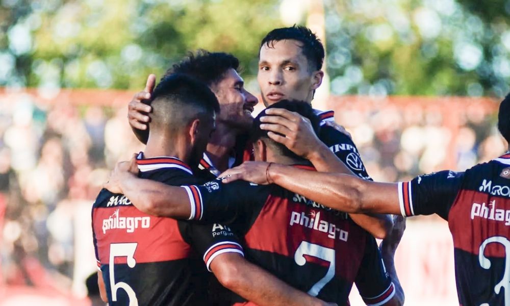 Douglas logró su cuarto triunfo consecutivo