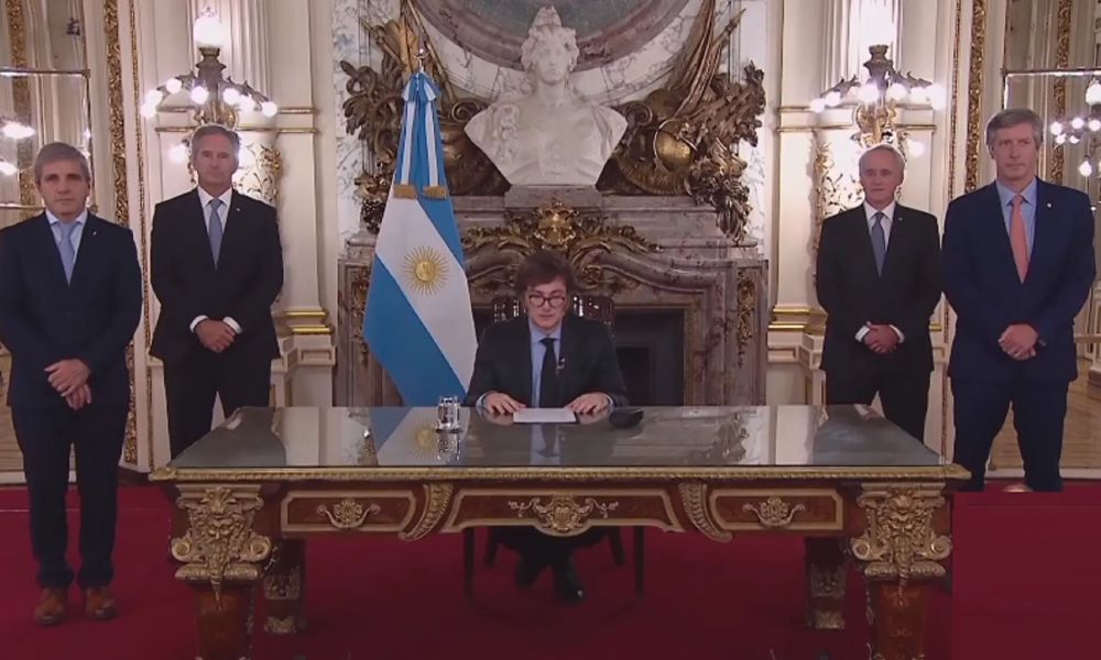 Milei anuncia superávit histórico en cadena nacional Milei anuncia superávit histórico en cadena nacional