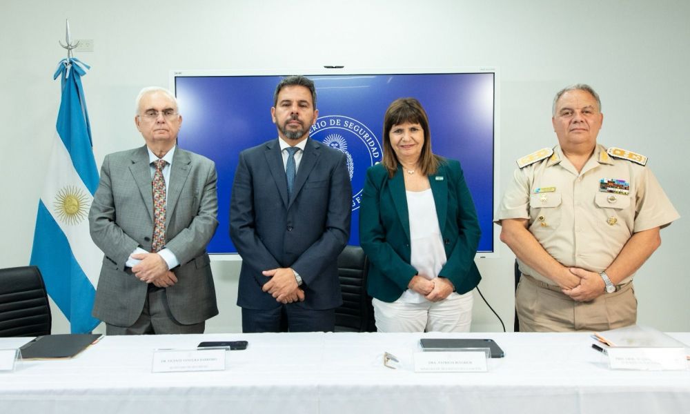Prefectura Naval utilizará cualquier tipo de arma de fuego