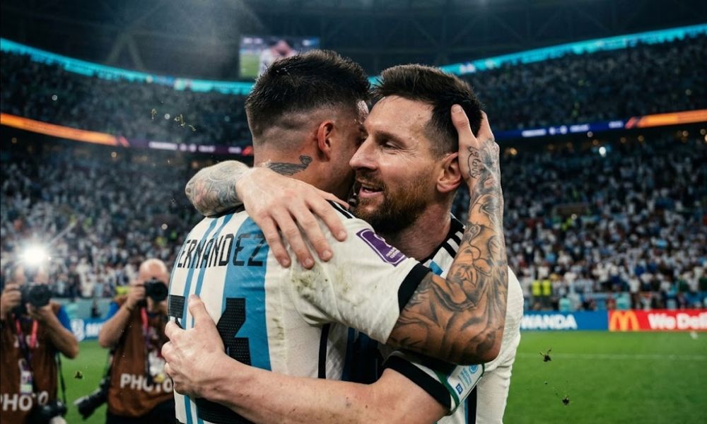 Enzo Fernández y Lionel Messi
