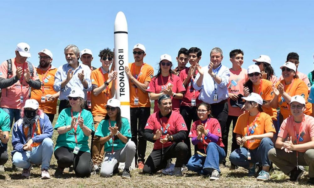 Lanzaron cinco satélites experimentales