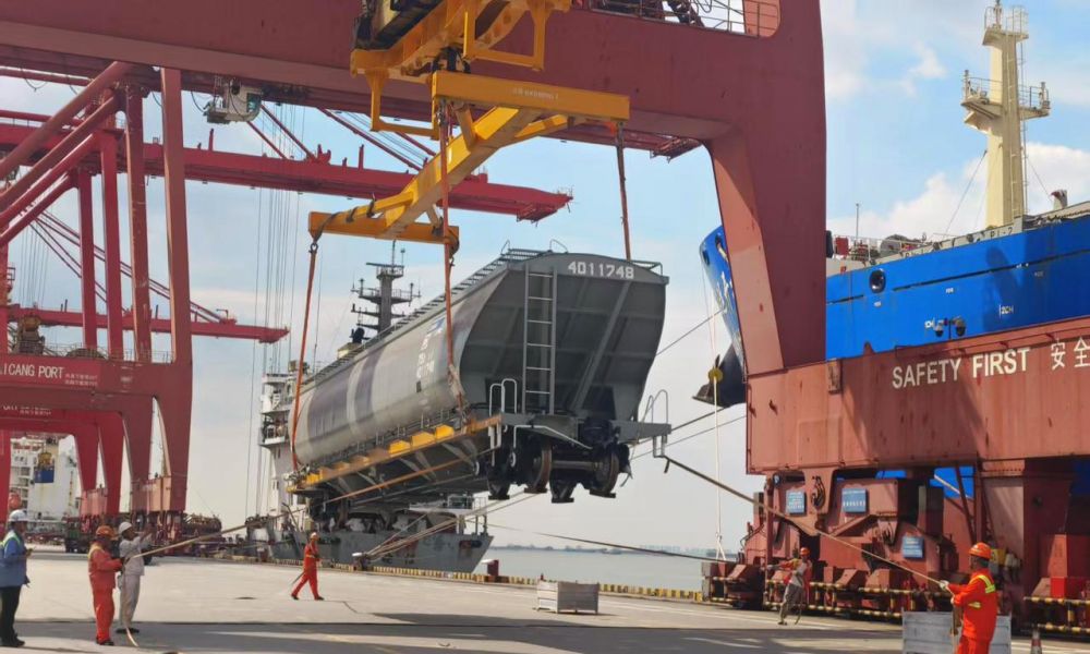 Llegan nuevos vagones graneros a Argentina