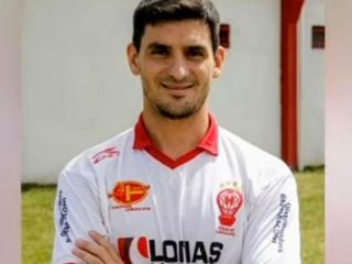 Córdoba: La familia de un futbolista fallecido demanda a AstraZeneca y al Estado por más de $442 millones