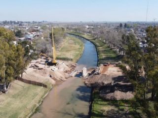 Pergamino: Se demoli el puente de Bv. Coln