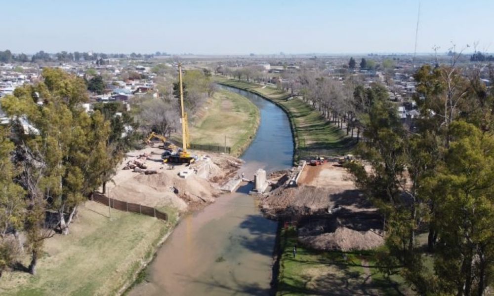 Se demolió el puente de Bv. Colón