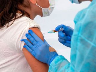 Provincia abre la inscripcin para la vacunacin contra el coronavirus a chicos de 12 aos