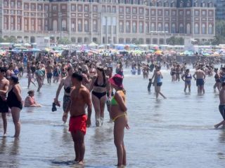 El calor enciende la temporada y Mar del Plata vive su mejor fin de semana de enero