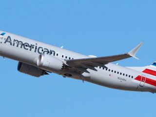 Pilotos de un Boeing 737 apagaron el motor en pleno vuelo