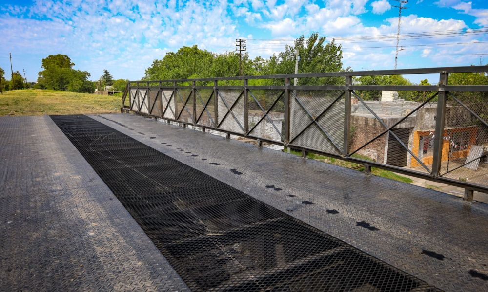 Reacondicionan puentes en la ciudad