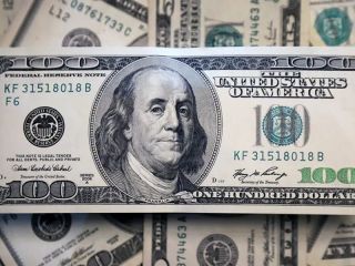 El dólar blue sigue en alza: Aumentó $40 y la brecha supera el 40%