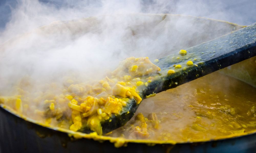 Peña y mercado patrio en el Galpón de la Juventud