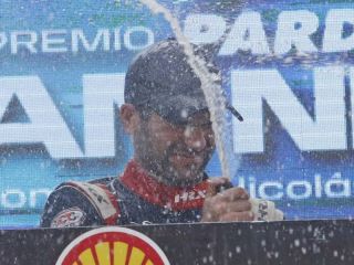 Jos Rasuk celebr su primera victoria en el TC Pista Pick Up