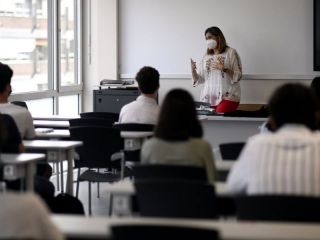 El Gobierno bonaerense estableci� hoy de manera oficial la actividad presencial en las escuelas