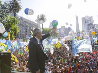Fernndez: Los salarios de los que trabajan no van a pagar ms impuesto a las ganancias