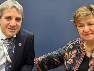 Luz verde del FMI: Argentina recibe US$2000 millones pese a no cumplir metas de reservas