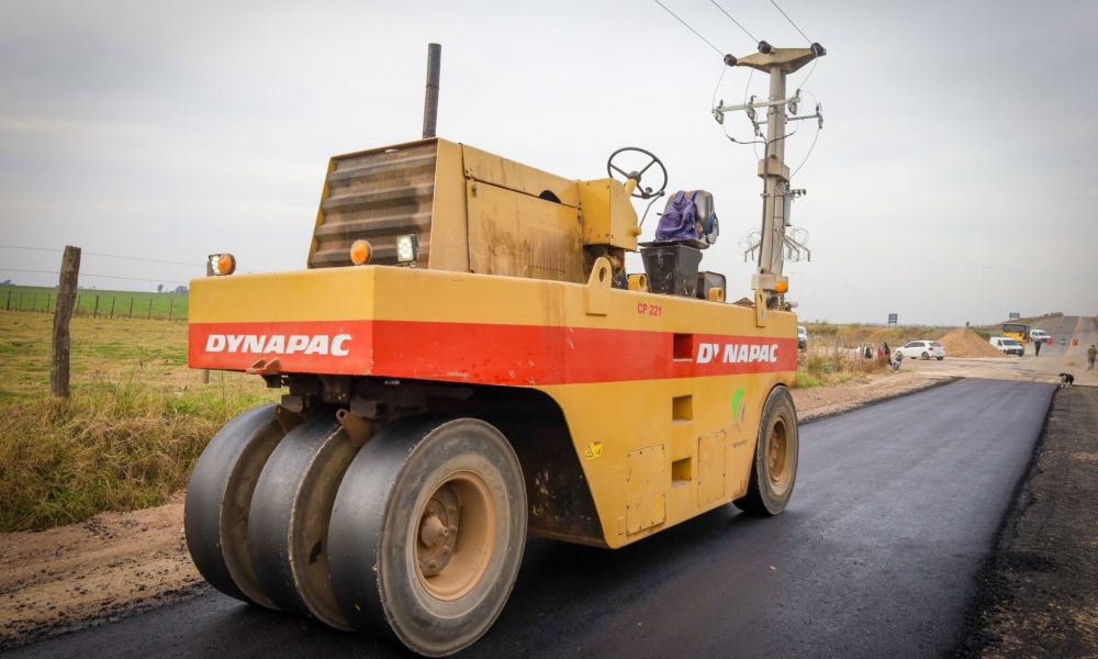 Comenzó la etapa de pavimentación de Miguel Cané