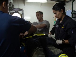 Entrenamientos intensivos a bordo de la Fragata ARA Libertad garantizan la seguridad de la tripulacin