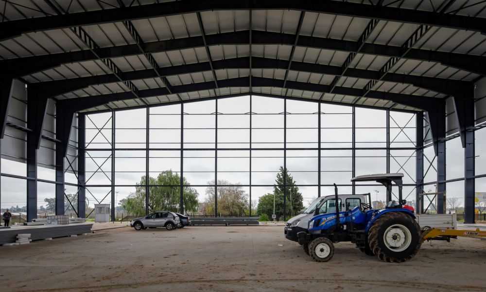Avanza la construcción del Microestadio