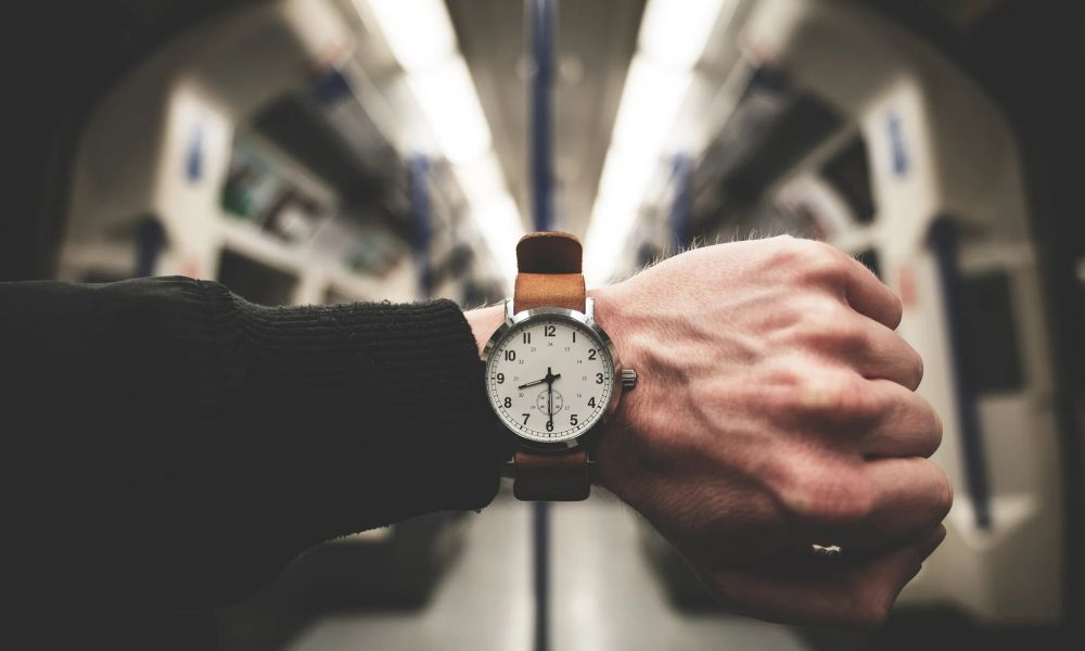 Proponen modificar la hora en Argentina