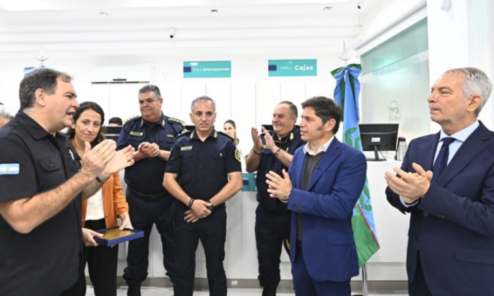 Inauguran farmacia exclusiva para policías