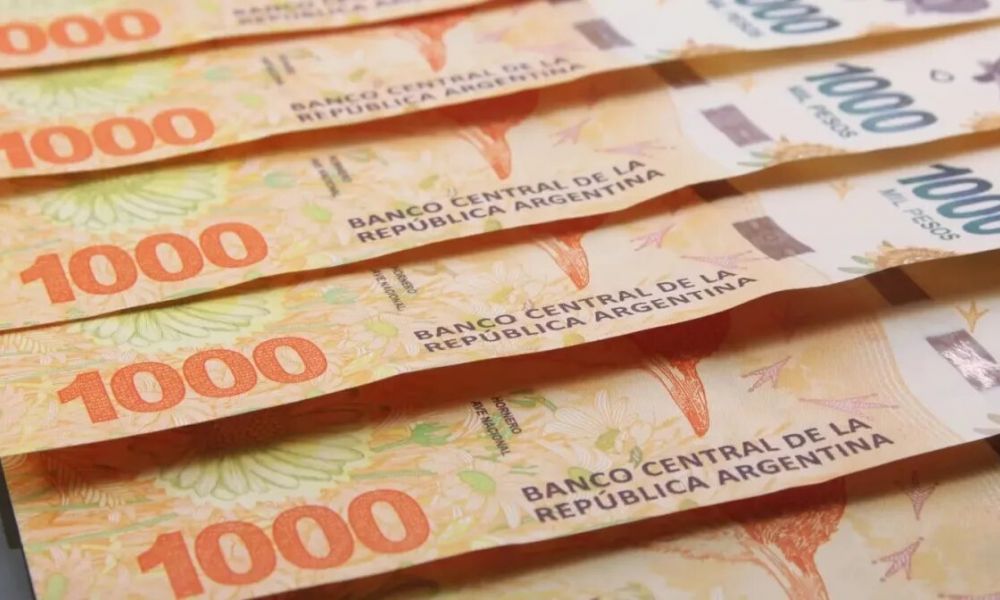 El Banco Central eleva tasas al 145%