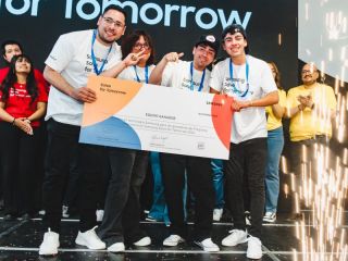 Jóvenes de Pergamino desafían la ciencia en Solve For Tomorrow 2025