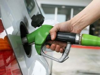 Llenar el tanque por cuenta propia? El Gobierno habilita el autodespacho de combustibles en todo el pas