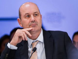 Cancillería adjudicó un contrato por $114 millones a una asociación dirigida por la esposa de Federico Sturzenegger