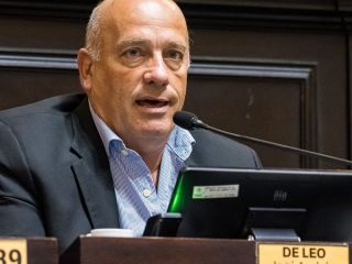 Buscan prohibir propaganda política en obras públicas bonaerenses