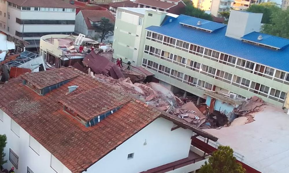 Dramático derrumbe de hotel en Villa Gesell
