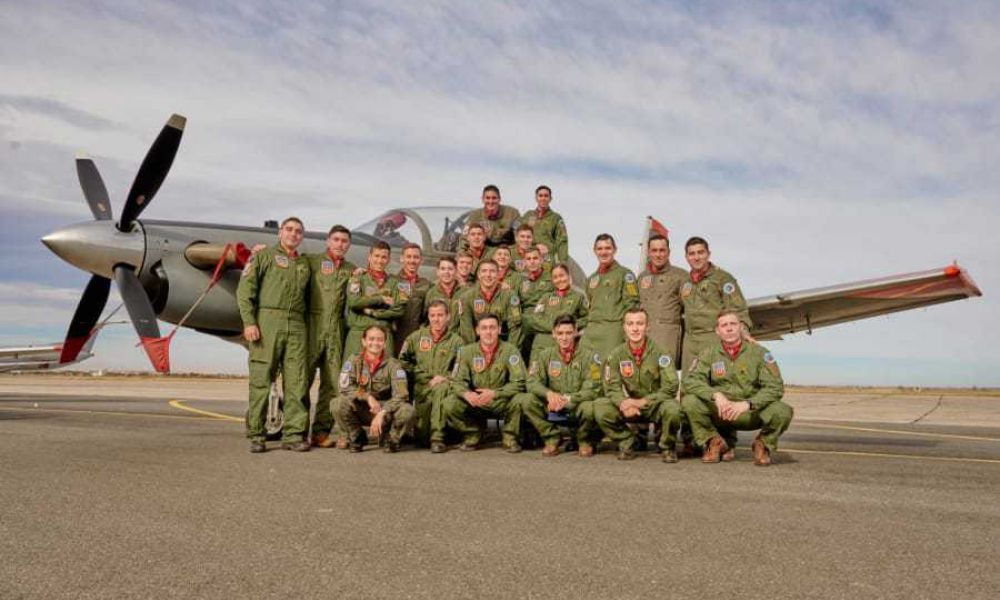 El primer vuelo solo y el legado de los héroes de Malvinas