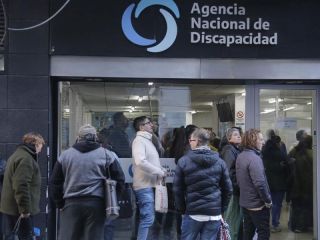 Escándalo en ANDIS: Detectaron sobreprecios de hasta 4000% en compras ortopédicas