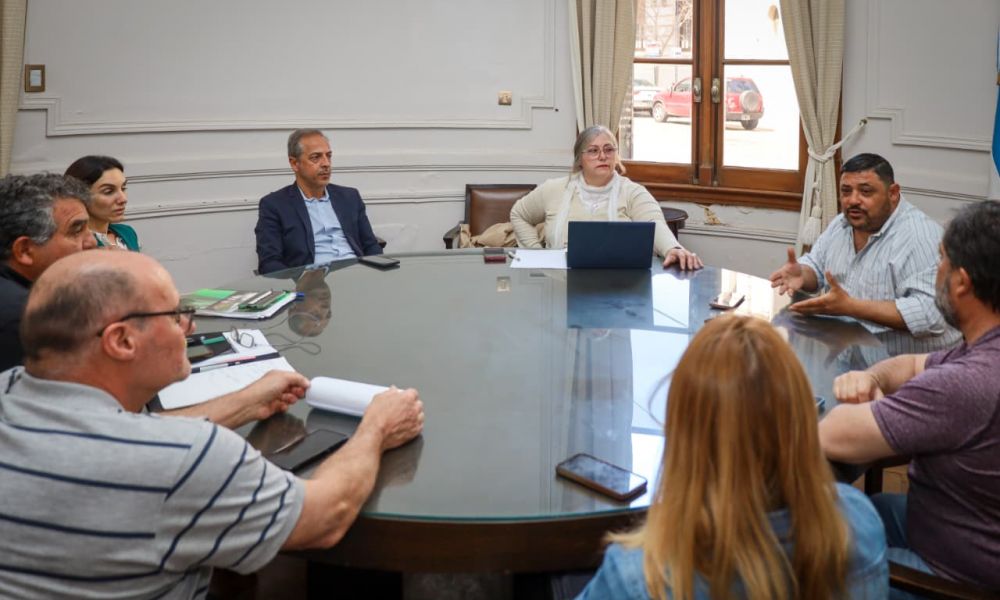 Nuevo aumento salarial del 4% y revisión en noviembre