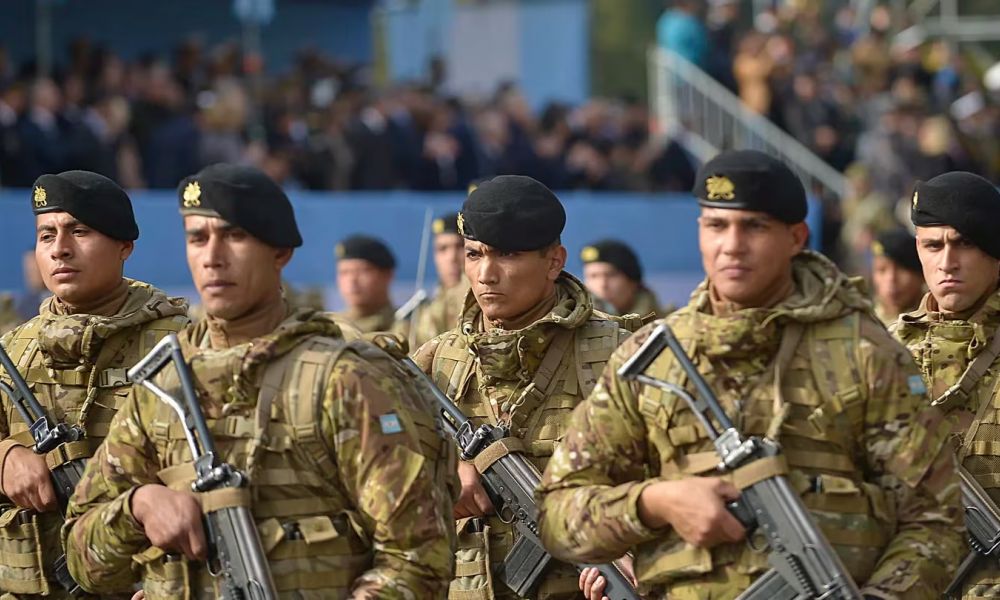 ¿Nuevas Funciones para las Fuerzas Armadas?