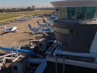 Se levant� el paro de controladores a�reos y garantizan vuelos normales en todo el pa�s