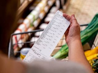 Supermercados rechazaron las listas con subas de precio, Caputo lo celebr