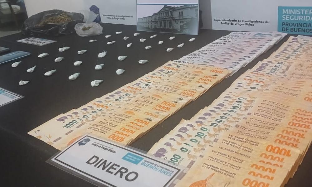 Dos detenidos por venta de drogas