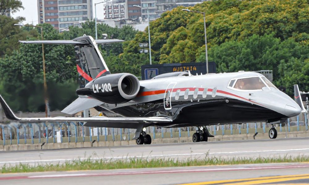 Bombardier Learjet 60XR, matrícula LV-JQQ